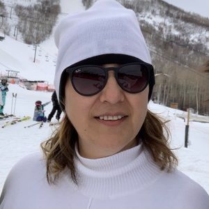 Meet your Posher, Feride